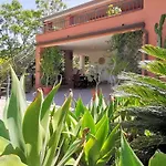 Garden Nyaraló